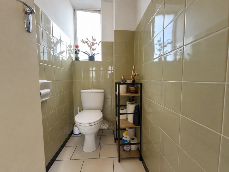 2 Bedroom Property for Sale in Claremont Western Cape
